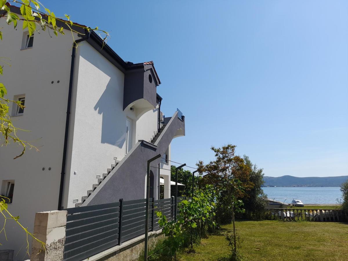 Apartman Prvi Red Do Mora Sveti Filip i Jakov Dış mekan fotoğraf