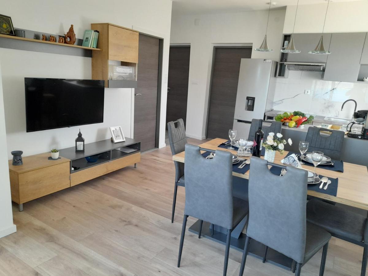 Apartman Prvi Red Do Mora Sveti Filip i Jakov Dış mekan fotoğraf